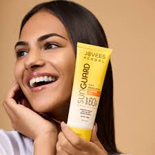 Jovees SPF 60 Sun Guard (50 gm)